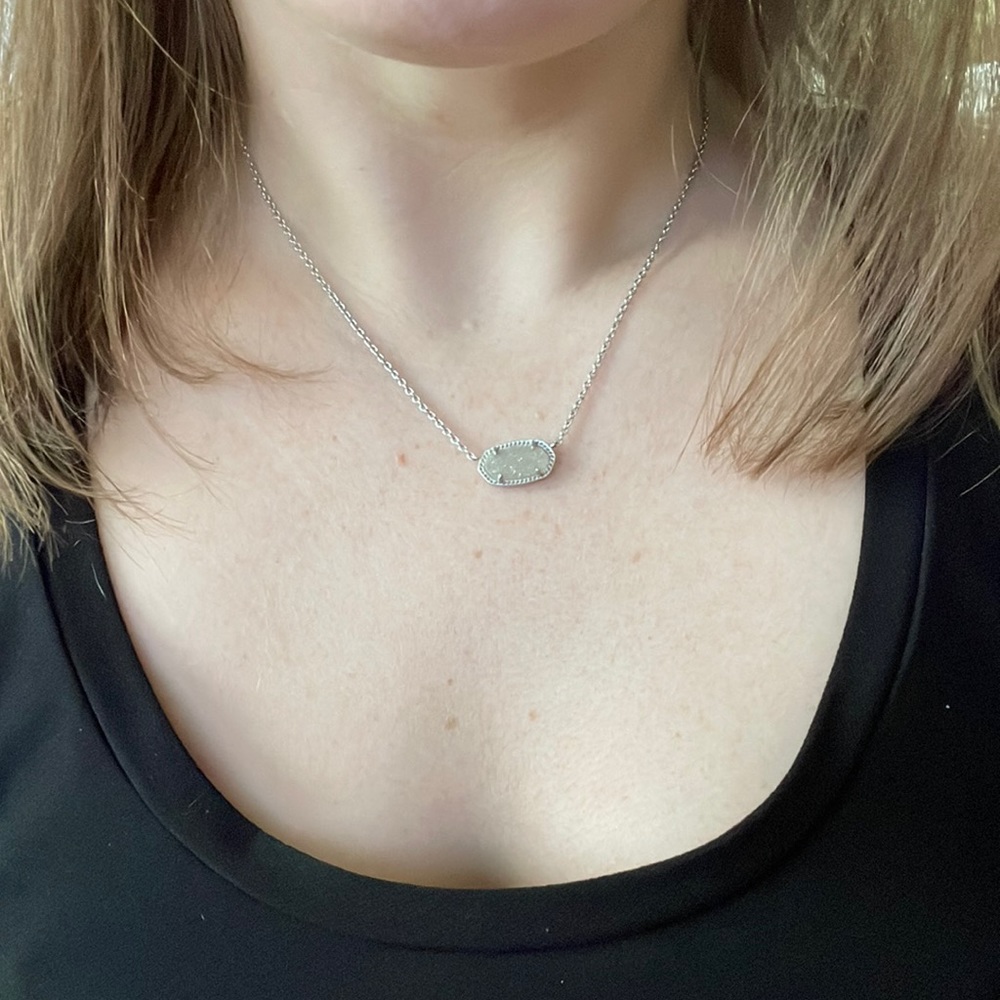 Kendra Scott - silver Elisa pendant in iridescent drusy